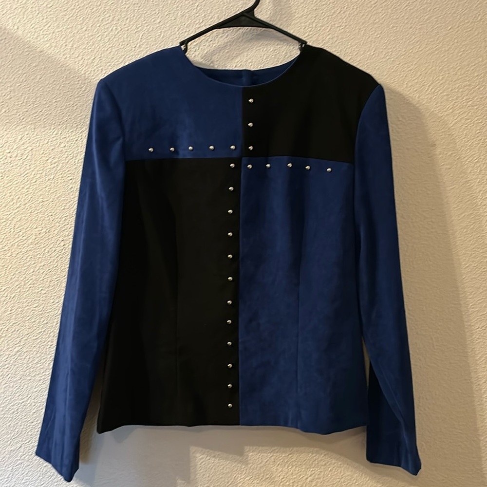 Sag Harbor button back top size 8